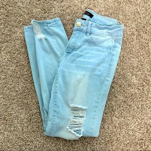 Refuge Jeans - Light Wash Ripped